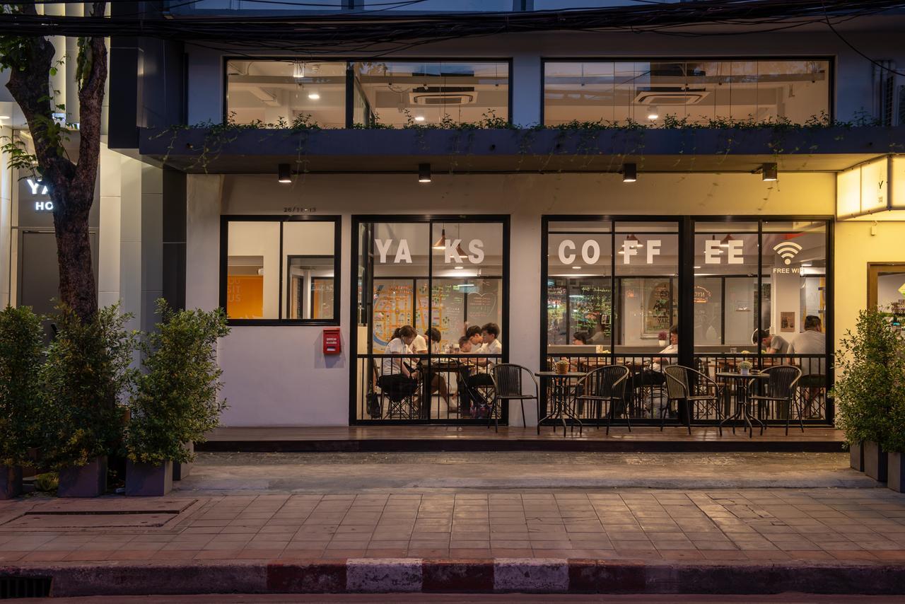 Yaks House Hostel - Sha Plus Bangkok Exterior photo